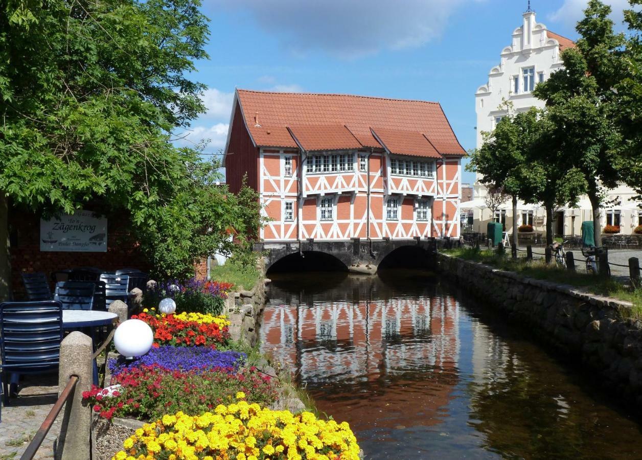 Pension Am Burgwall Wißmar エクステリア 写真